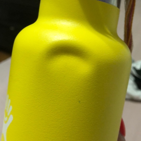 Yellow Hydroflask - Picture 3 of 6